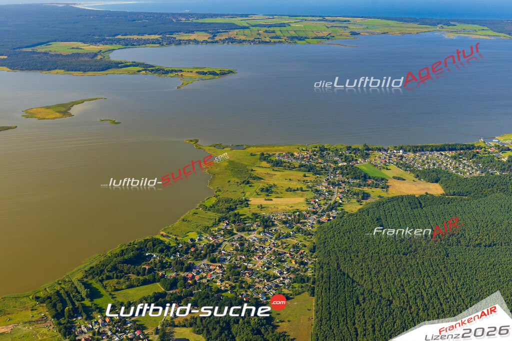 Luftbild der Stadt Fuhlendorf - Die Luftaufnahme wurde 2025 vom UL-Flugzeug heraus erstellt ( keine Drohne ) - Hochauflösende Luftaufnahme - für professionelle Ausdrucke geeignet. Die Geschenkidee !Hier alle&nbsp;Infos zur Lizenzierung der LuftaufnahmeWir fliegen auch dieses Jahr wieder in Ihre Region um Luftbilder zu erstellen.- Luftbild anfragen