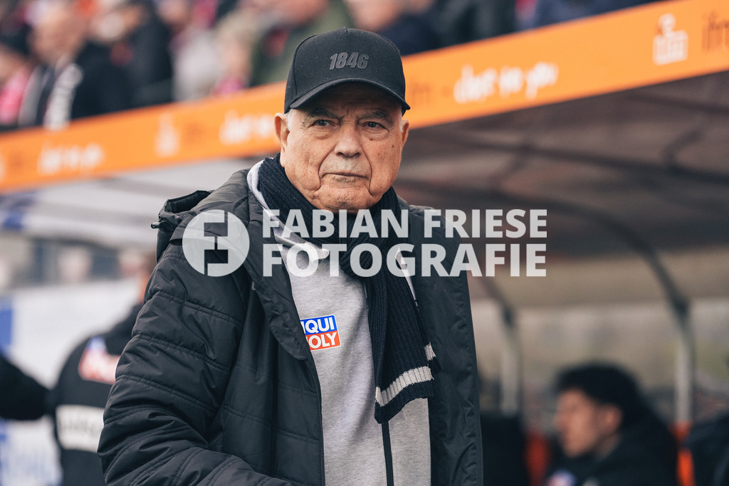 GER Rot-Weiss Essen vs. SSV Ulm, Fussball, 3. Liga, Spieltag 19, Saison 2025/2026, 20.12.2025 | GER Rot-Weiss Essen vs. SSV Ulm, Fussball, 3. Liga, Spieltag 19, Saison 2025/2026, 20.12.2025Foto: Fabian Friese - Realisiert mit Pictrs.com