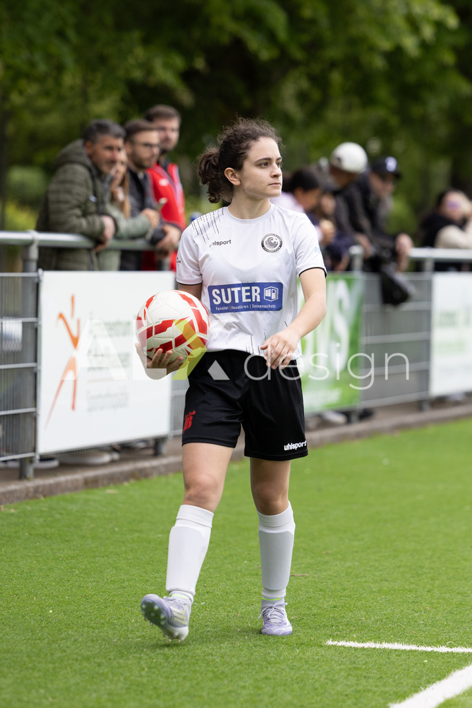 Fußball I Frauen I Saison 2025-2026 I Frauen 3. Liga | FVRZ Gruppe 2 | 18. Spieltag I Spielvereinigung Schaffhausen Damen 1 - Team Furttal Zürich I 17.05.2026 | Hochwertige Sportfotos kaufen & lizenzieren für Medien, Vereine, Agenturen & Sportler:innen. Entdecke professionelle Sportfotografie im Bildshop von Alexander Franzen. - Realisiert mit Pictrs.com