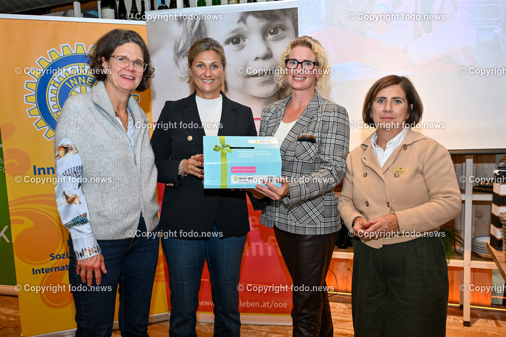 Frauen fuer Frauen_ Charity Oldtimerfahrt_ 04.10.2025-304 | 04.10.2025, Linz, AUT, Oldtimer Charity im Bild Frauen fuer Frauen Oldtimerfahrt, Teilnehmer©Harald Dostal / fodo.media