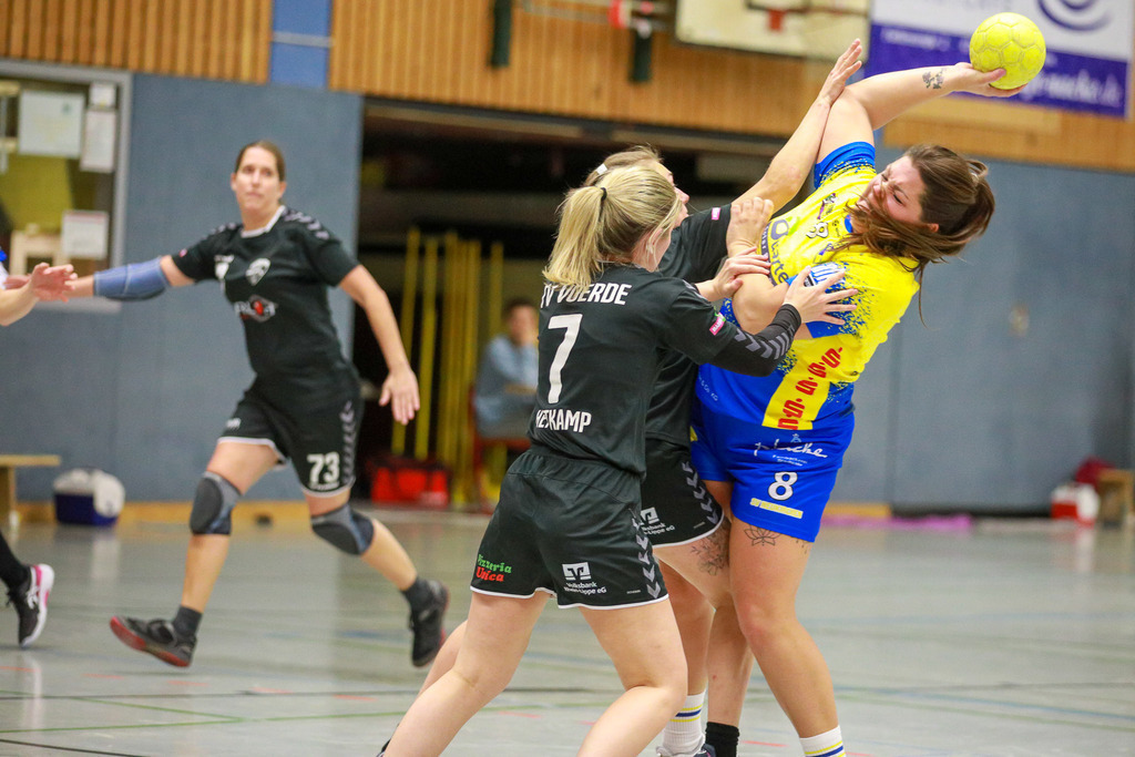 SVN_TvVoerde_021124_128 | Bildergalerie von Sport-Ereignissen aber auch von weiteren spannenden Dingen - nicht nur vom Niederrhein. In Anlehnung an den bekannten Spruch von Hanns Dieter Hüsch heißt das Motto: "Niederrhein ist überall".  - Realisiert mit Pictrs.com