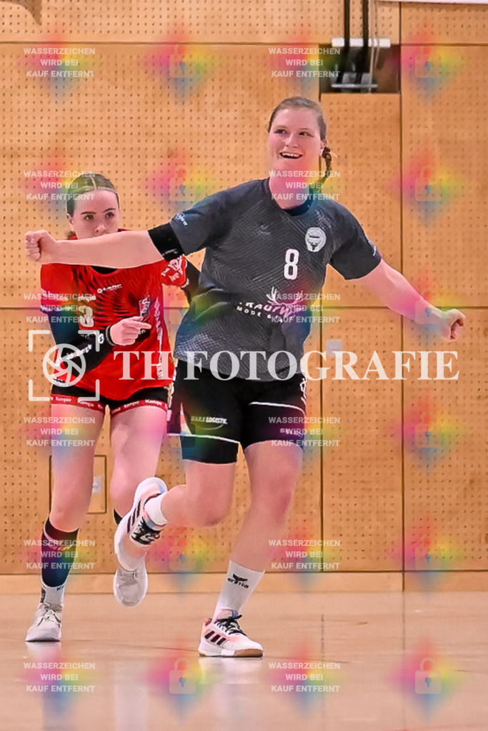 GER, SG Maulburg/Steinen - HB Kinzigtal, Handball, Suedbadenliga, 22. Spieltag, Saison 2023/2024, 27.04.2024 | Charline Maier (HB Kinzigtal, #08) jubelt.

GER, SG Maulburg/Steinen - HB Kinzigtal, Handball, Suedbadenliga, 22. Spieltag, Saison 2023/2024, 27.04.2024

Foto: TH Fotografie/Thomas Hess