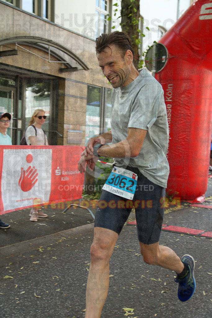 220625_1644_EX1_4951 | Sportfotografie im Rhein-Sieg Kreis, Köln, Bonn, NRW, Rheinland Pfalz, Hessen, etc. Unser Tätigkeitsfeld umfasst den Laufsport vom Volkslauf über den Marathon, Duathlon, Triathon bis zum Ultralauf wie Kölnpfad Ultra oder Schindertrail.