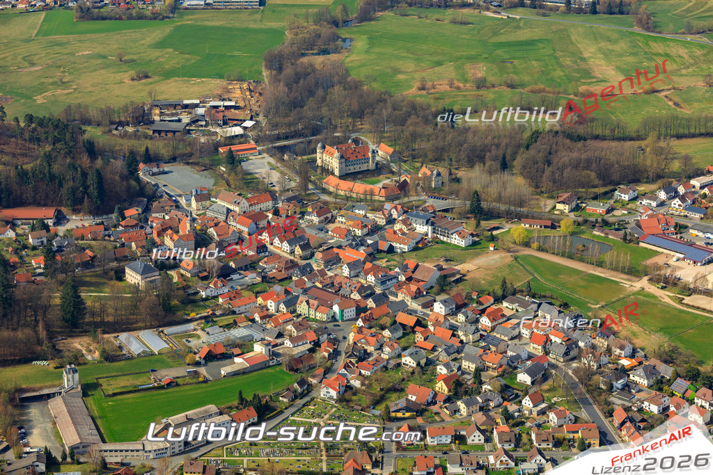Die Luftbildaufnahme Mitwitz -  wurde 2019 mittels Flugzeug (keine Drohne) erstellt. Perfekte Schärfe und Druck- Ergebnisse- Garantiert!