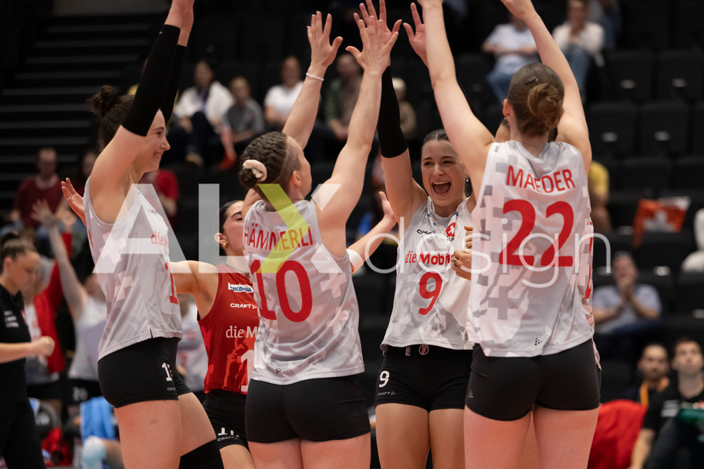 Georgia v Switzerland - CEV European League Women | KRIENS, SWITZERLAND - JUNE 12: Players of Switzerland celebrating during the CEV European League match between Georgia and Switzerland at Pilatus Arena on June 12, 2026 in Kriens, Switzerland. - Realisiert mit Pictrs.com