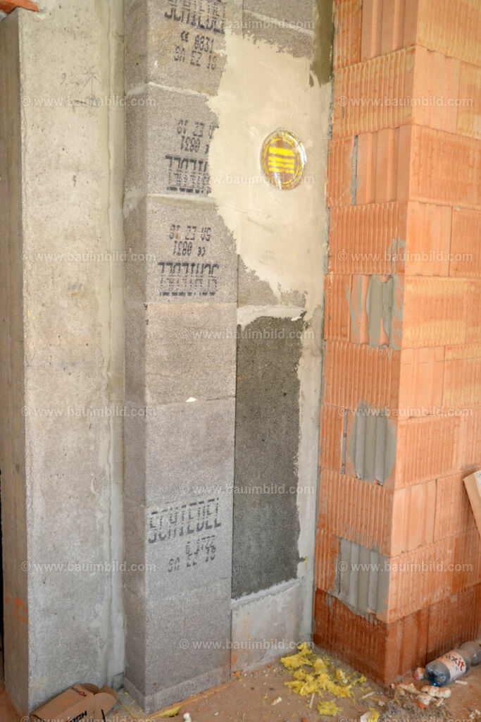 bib-lg08-schornstein-0085 | Nach LV-Leistungsgruppen sortierte Detailfotos über den Bau eines Hauses. Alle Hausbau-Bilder direkt vom Urheber und Autor der Website Haus-Selber-Bauen.com