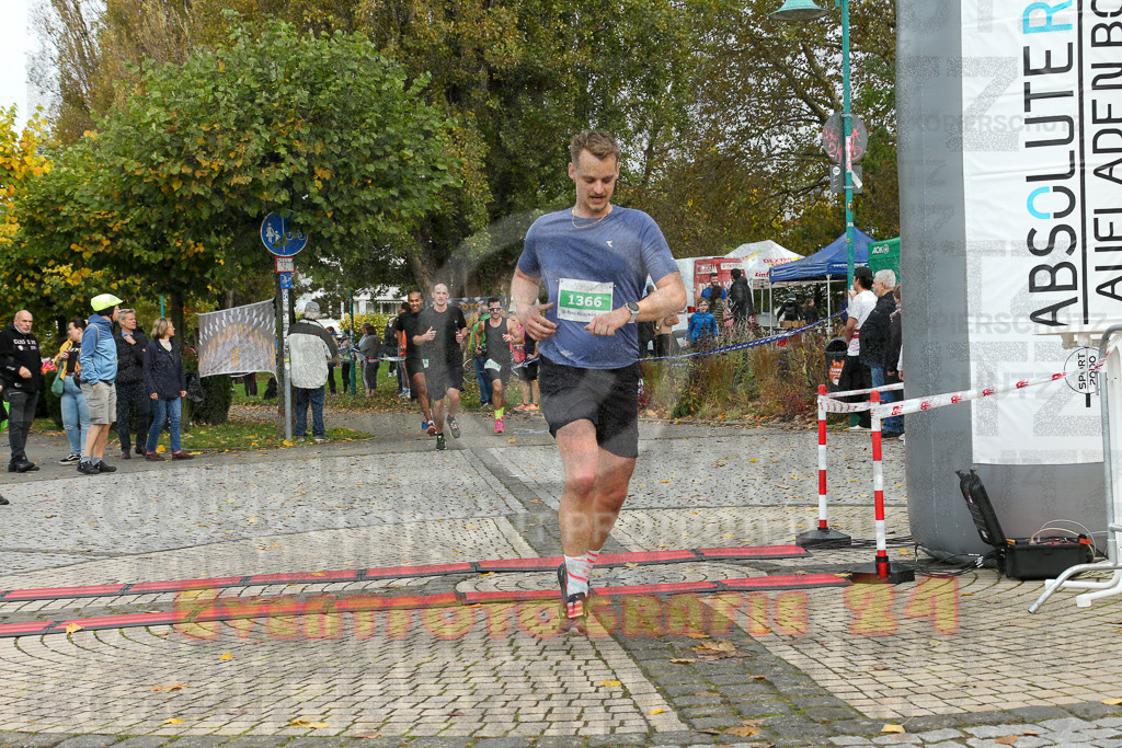 241020_1101_EX1_0687 | Sportfotografie im Rhein-Sieg Kreis, Köln, Bonn, NRW, Rheinland Pfalz, Hessen, etc. Unser Tätigkeitsfeld umfasst den Laufsport vom Volkslauf über den Marathon, Duathlon, Triathon bis zum Ultralauf wie Kölnpfad Ultra oder Schindertrail.