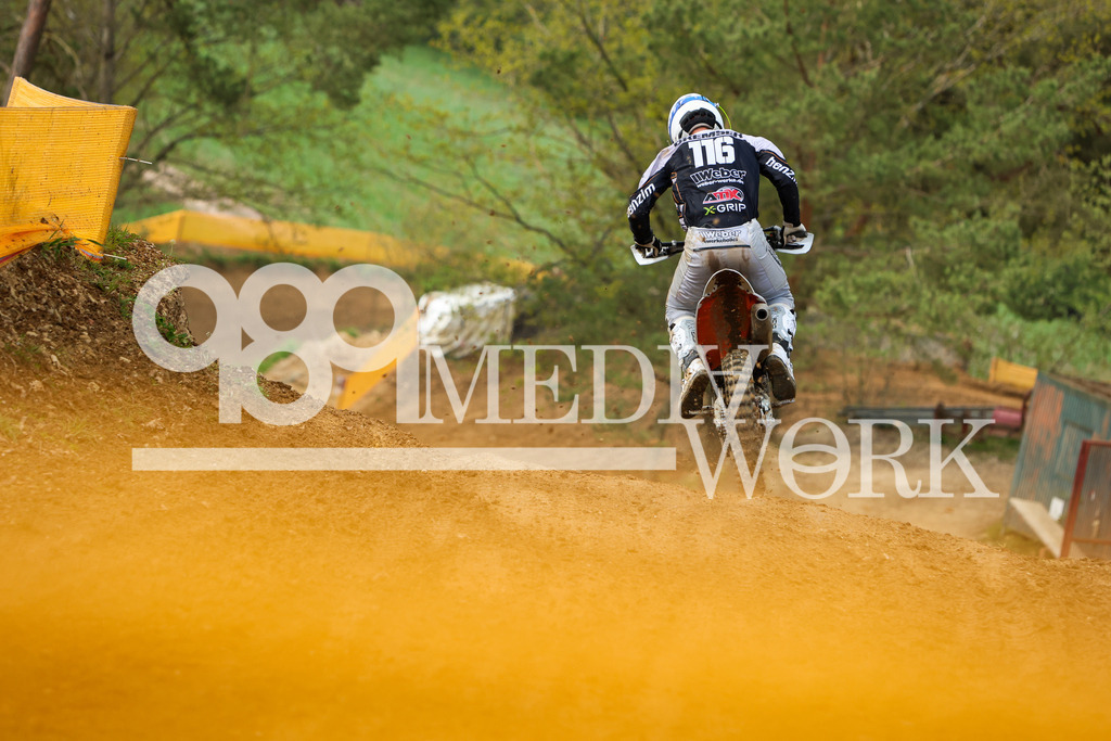 5E6A9828 | 989 MEDIAWORK