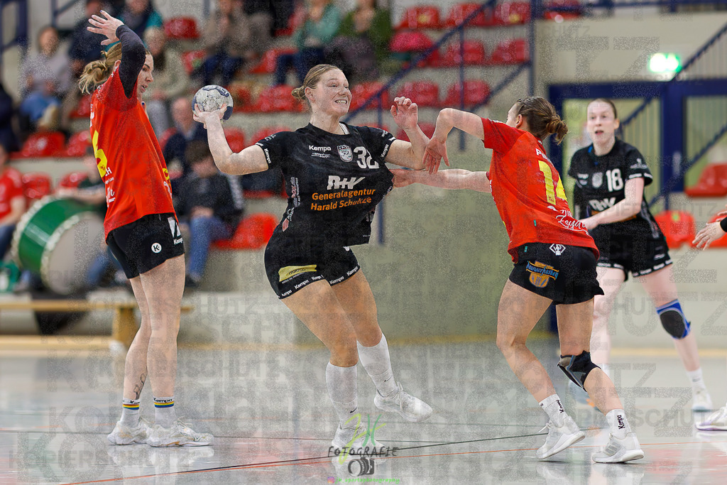Frauen Regionalliga (HHV); HSG Wettenberg - HSG Twistetal | Frauen Regionalliga (HHV); HSG Wettenberg - HSG Twistetal am 08.11.2025 in Launsbach (Wettenberg) (Halle GS Launsbach (Wettenberg))Photo © 2025 - Jörg Heinrich - Realisiert mit Pictrs.com