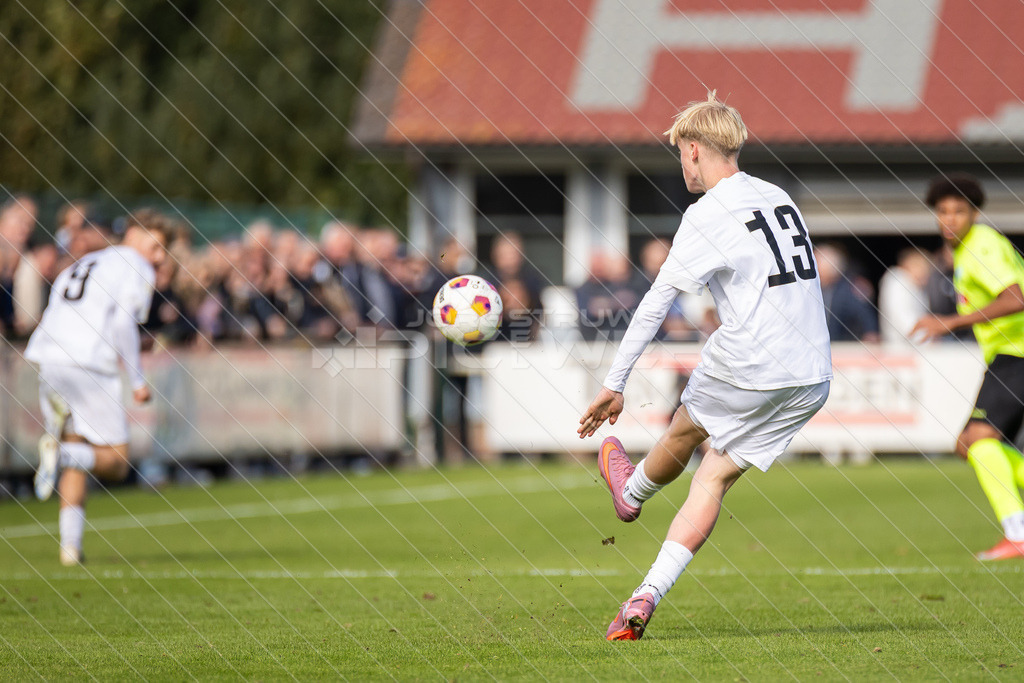 20251003_Picselweb-Fotografie_1R3_2104 | DFB Pokal 2. Runde, JFV A/O/B/H/H - SV Stuttgarter Kickers, Foto: Jörg Struwe - picselweb.de - Realisiert mit Pictrs.com