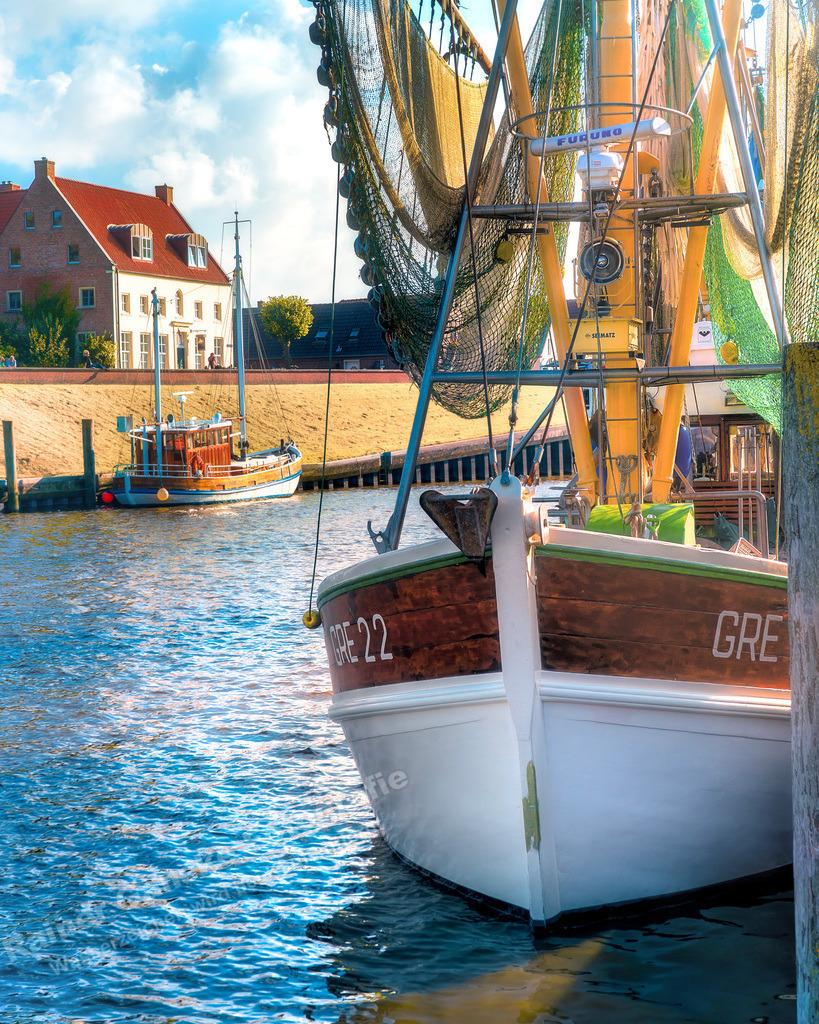 029 Greetsiel - 30-08-2021 -R Ganske | Onlineshop mit Bildern von Stränden, Häfen und Meer. Leinwände, Poster, Kalender und andere Materialien erhältlich. Kommerzielle Lizenzen möglich.  - Realisiert mit Pictrs.com