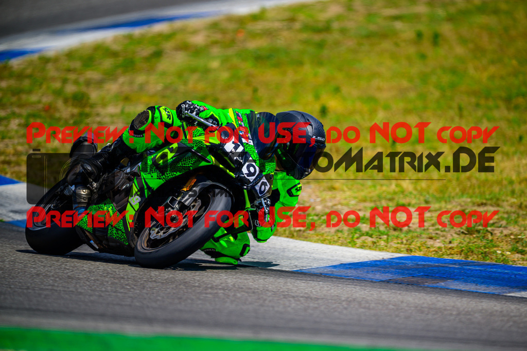 MaZZes_Fotomatrix_20250628_6007705_4754-2 | WEISS