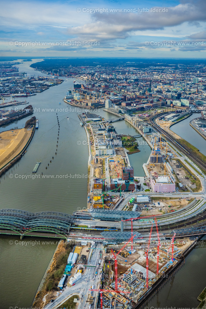 Hamburg_Hafencity_Baakenhafen_Baustelle_ELS_3013040223 | HAMBURG 04.02.2023 Baustelle zum Neubau des Hochhaus- Gebäudekomplexes " Elbtower " an der Zweibrückenstraße zwischen Oberhafenkanal und Norderelbe im Ortsteil HafenCity in Hamburg, Deutschland. Weiterführende Informationen bei: Adolf Lupp GmbH + Co KG,  Akustik-Ingenieurbüro Moll GmbH,  BTB Betontechnik GmbH,  David Chipperfield Architects - Gesellschaft von Architekten mbH,  Ed. Züblin AG,  Implenia AG,  LV Baumanagement AG,  NOBU HOTELS CORPORATE OFFICE,  SIGNA HOLDING GMBH. // Construction site for new high-rise building complex " Elbtower " on Zweibrueckenstrasse between Oberhafenkanal and Norderelbe in the district HafenCity in Hamburg, Germany. Further information at: Adolf Lupp GmbH + Co KG,  Akustik-Ingenieurbuero Moll GmbH,  BTB Betontechnik GmbH,  David Chipperfield Architects - Gesellschaft von Architekten mbH,  Ed. Zueblin AG,  Implenia AG,  LV Baumanagement AG,  NOBU HOTELS CORPORATE OFFICE,  SIGNA HOLDING GMBH. Foto: Martin Elsen