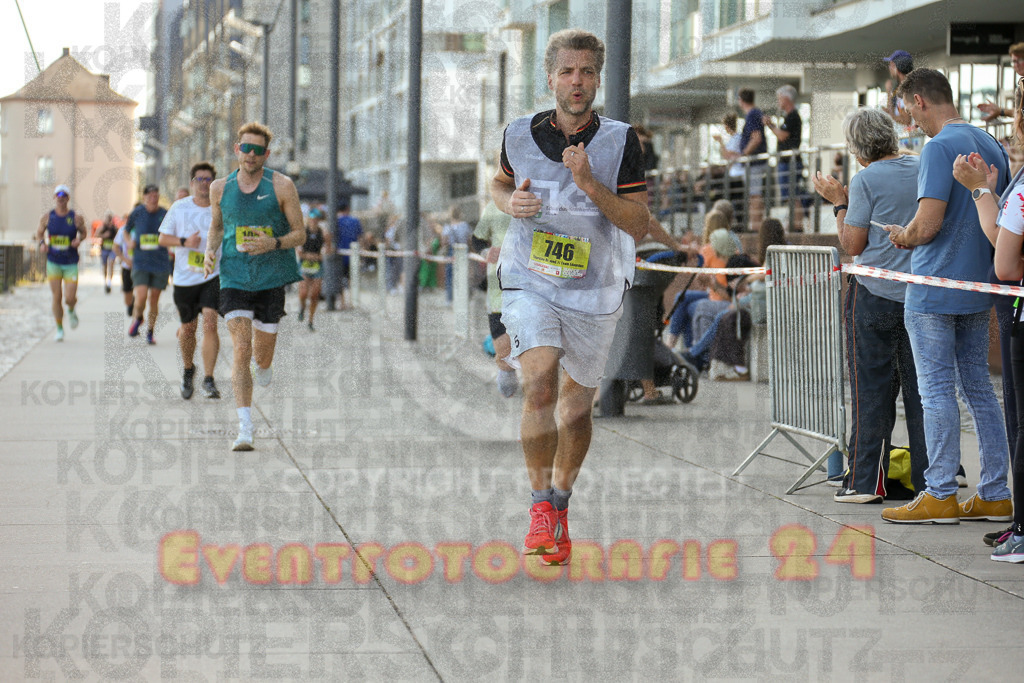 250920_1446_EX1_7509 | Sportfotografie im Rhein-Sieg Kreis, Köln, Bonn, NRW, Rheinland Pfalz, Hessen, etc. Unser Tätigkeitsfeld umfasst den Laufsport vom Volkslauf über den Marathon, Duathlon, Triathon bis zum Ultralauf wie Kölnpfad Ultra oder Schindertrail.