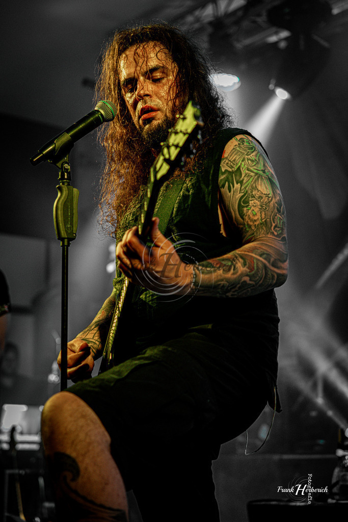 Justice Daudenwinden | Frank Herberich Fotografie, Frank Herberich, Fotografie, Hochzeit, Portrait, St. Peter Ording, Ording, Westerhever, Nordsee, Frank Fotografie, Hardheim,  Odenwald,Walldürn, Band,Eventfotografie - Realisiert mit Pictrs.com