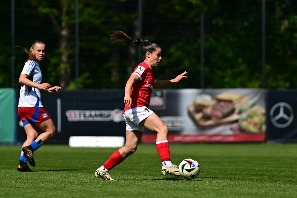 Fußball I Frauen I Saison 2024-2025 I 2. Bundesliga I 25. Spieltag I Hamburger SV - SC Freiburg II | Der Sportfotograf. - Realisiert mit Pictrs.com
