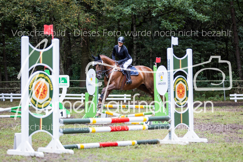 HB-Springreiter-045 | MomenTaufnahmen Pferdesportfotos