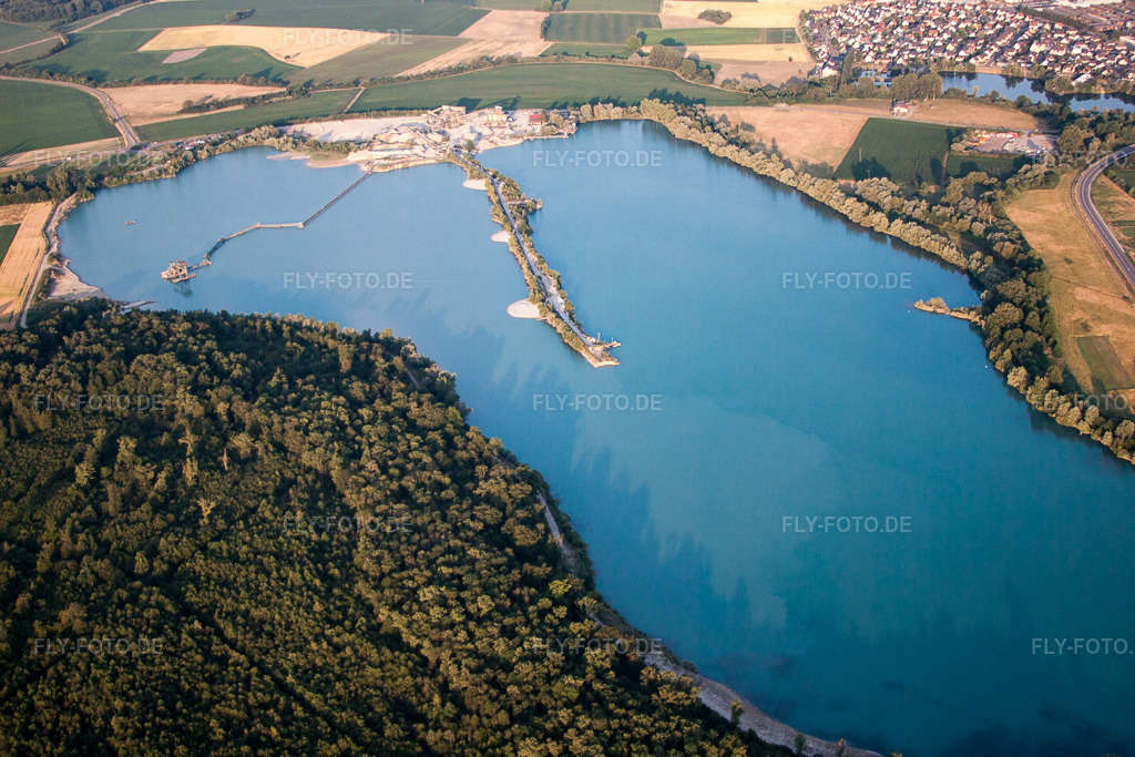 Luftbild: Soufflenheim, Baggersee in Rountzenheim im Bundesland Bas-Rhin in Frankreich. – Foto: IMG_68013.jpg vom 19.06.2014 durch Werner Riehm/FLY-FOTO.de – Auflösung des Originals: 4752 x 3168 px
