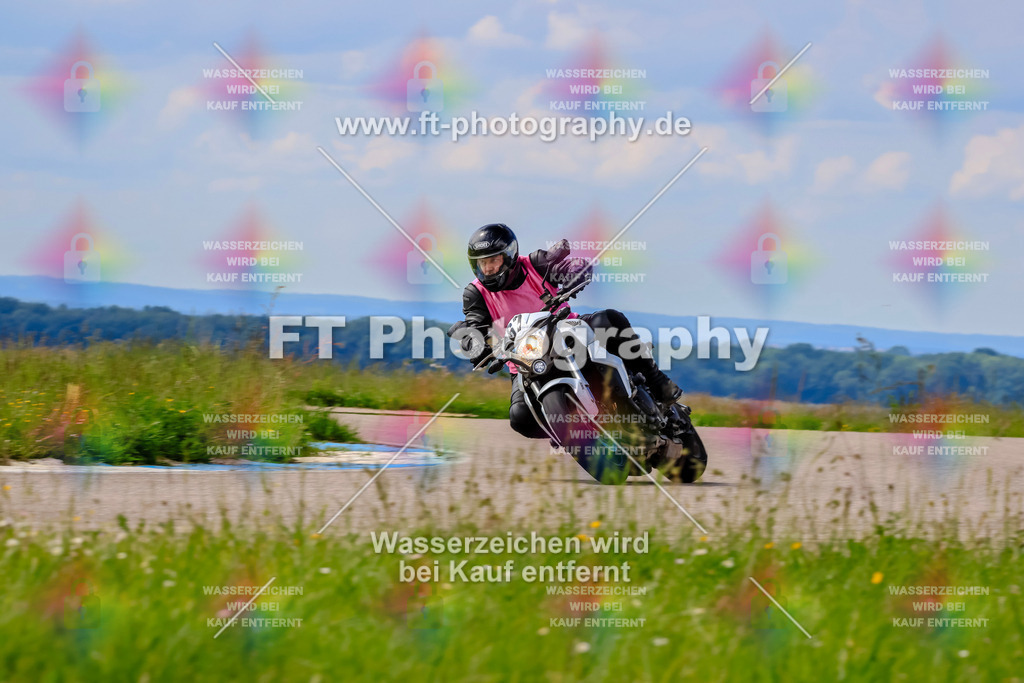 MotoTeam-0819 | Hier findet Ihr Bilder von Touristenfahrten auf der Nürburgring Nordschleife oder von anderen Veranstaltungen die ich besucht habe. Viel Spass beim Durch Schauen 