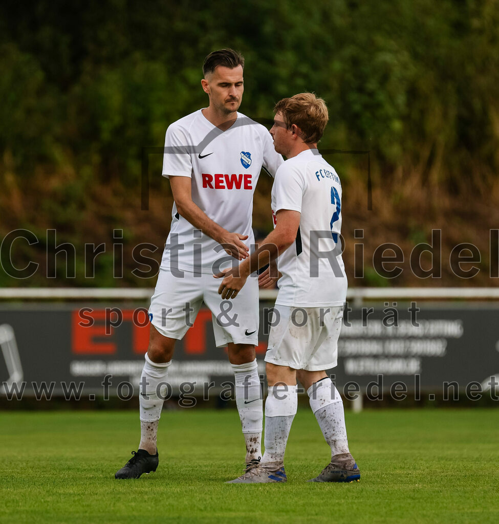 2023-07-28_007_FC_Eitting_gegen_FC_Moosburg | Eitting, Deutschland, 28.07.2023:
Fußball, Kreisliga 2023 / 2024, 1. Spieltag, FC Eitting gegen FC Moosburg, Endergebnis: 1:1

Andreas Kostorz (FC Eitting, #19), Fabian Neudecker (FC Eitting, #2)

Foto: Christian Riedel / fotografie-riedel.net