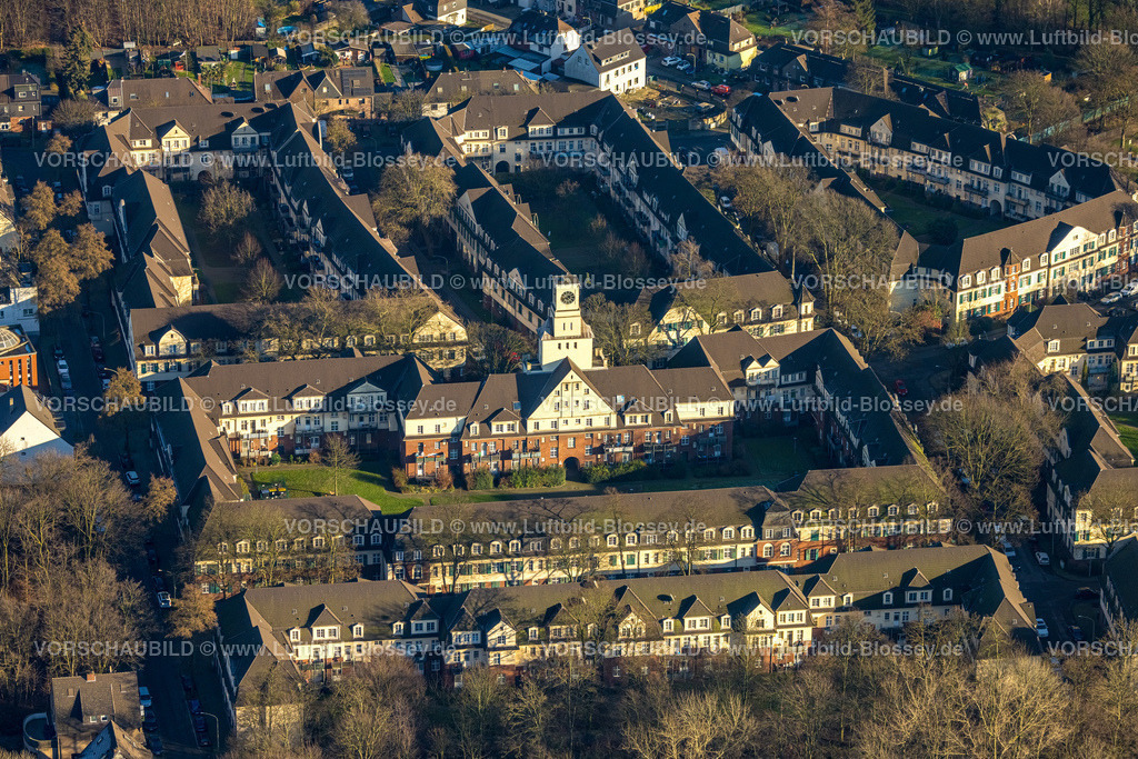 Duisburg241201818 | Luftbild, Wohnanlage ehemalige Arbeitersiedlung Siedlung Hüttenheim mit Turmuhr, Hüttenheim, Duisburg, Ruhrgebiet, Nordrhein-Westfalen, Deutschland