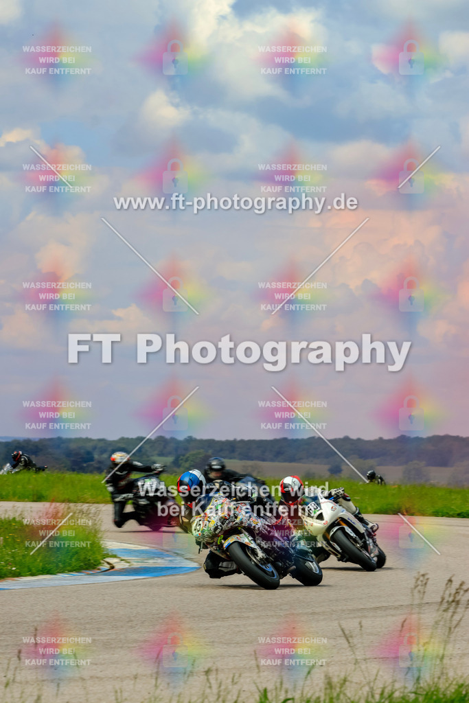 MotoTeam-1142 | Hier findet Ihr Bilder von Touristenfahrten auf der Nürburgring Nordschleife oder von anderen Veranstaltungen die ich besucht habe. Viel Spass beim Durch Schauen 