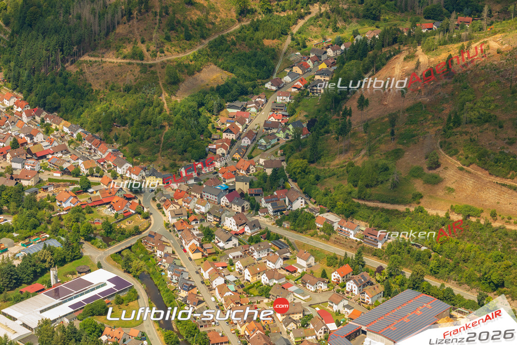 Klassische Luftaufnahme ohne Drohne zeigt:Am Schloßberg bei Wallenfels - Die Luftbildaufnahme wurde 2025 vom UL-Flugzeug heraus erstellt ( keine Drohne ) - Hochauflösende Luftaufnahme -Nicht vergleichbar mit Google Maps oder Satelittenbilder- Die Geschenkidee !Mit Lizenz und Bildrechte bestellbar