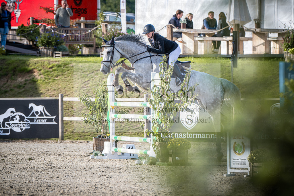 DOS_5254 | Entdecke hochwertige Reitturnierfotos von Foto Oger. Professionell, emotional und authentisch – jetzt Lieblingsmomente im Shop bestellen.Deutschlandweite Turnierfotografie. - Realisiert mit Pictrs.com