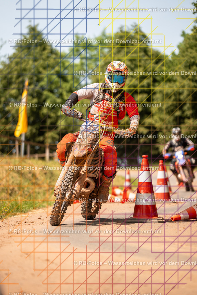 Wolfshausen 5 Lauf -745 | Sportfotografie von RO-Fotos: Motorsport, Motocross, Enduro, Laufveranstaltungen und Triathlon. Professionelle Fotos von Sportlern und Events. - Realisiert mit Pictrs.com