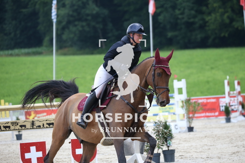 DL2Q2915 | Willkommen bei Brunnmayr - Design & Fotografie – Ihrem Spezialisten für Reitturniere und Pferdeveranstaltungen in Oberösterreich, Salzburg und Bayern! Seit über 17 Jahren sind wir leidenschaftlich dabei.