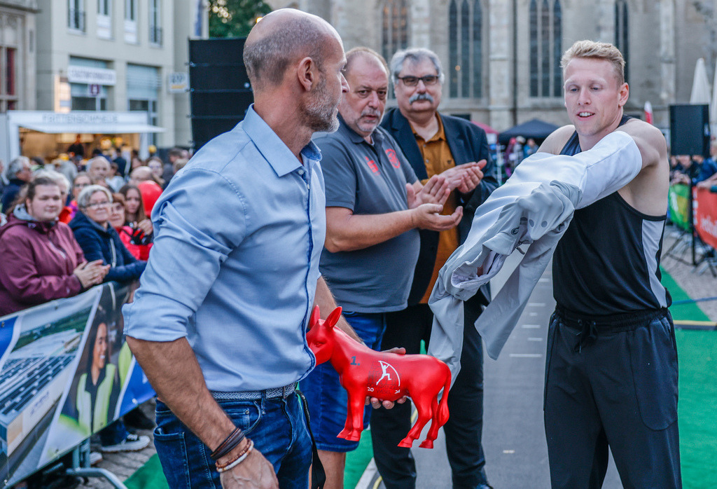 top-top.de 240913-232 | Foto, Video, Fotografie, Videografie, Fotobox, DJ, Discjockey, Musik, Musikbox, Veranstaltung, Photobooth, Amazon, Ebay, Buchtipp, Bestseller, Autor, Verlag, Buch, Wesel, Hamminkeln, NRW, Dinslaken, Rees, Drohne, Hochzeit, Party, Fotobox, Wesel, Fotograf