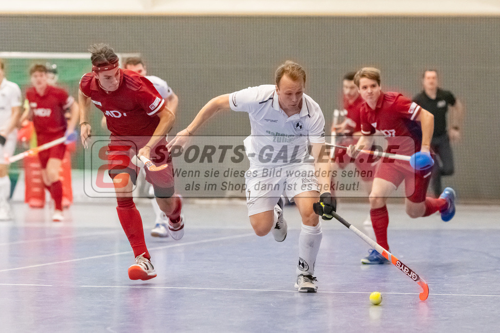 HK_20221203_101993 | 1. Bundesliga ( Halle ) Herren Düsseldorfer HC -  Schwarz Weiß Neuss am 3.12.2022 Düsseldorfer HC, Düsseldorf , Philipp-Alexander ( Schwarz Weiß Neuss #7 ) , Hartkopf Lasse ( Düsseldorfer HC #6 )