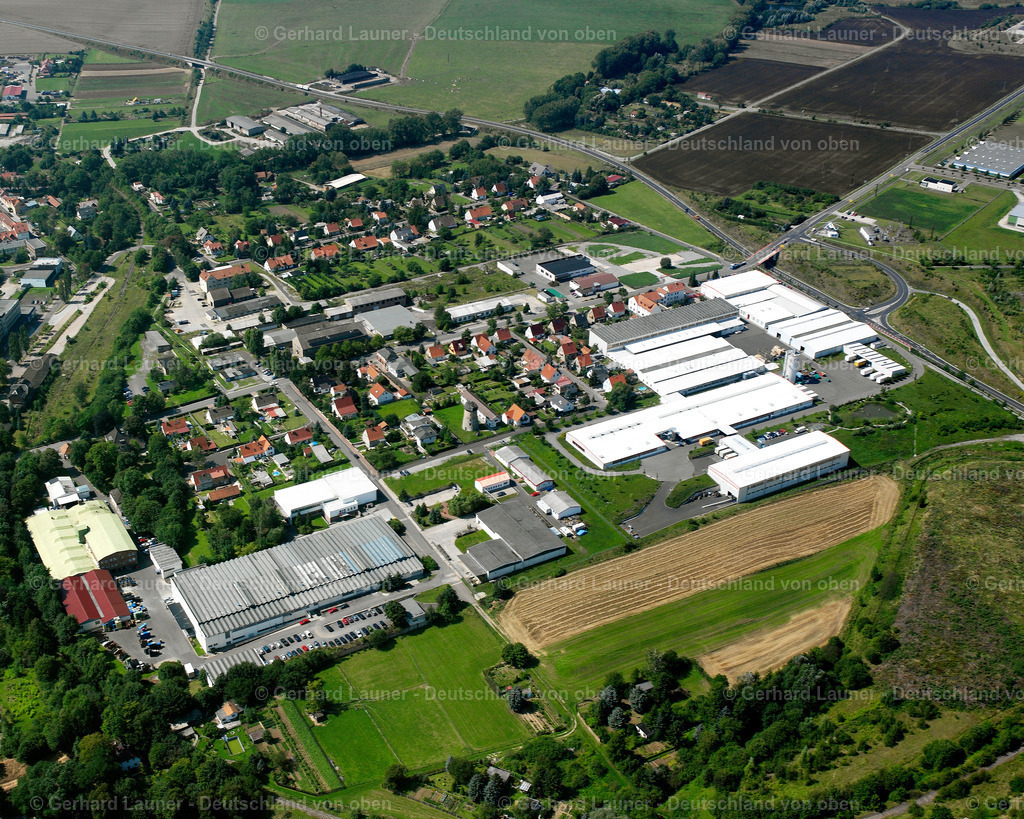 2589426 | SCHLOTHEIM 01.08.2005 Gewerbegebiet und Firmenansiedlung  in Schlotheim im Bundesland Thüringen, Deutschland // Industrial estate and company settlement  in Schlotheim in the state Thuringia, Germany Foto: Gerhard Launer