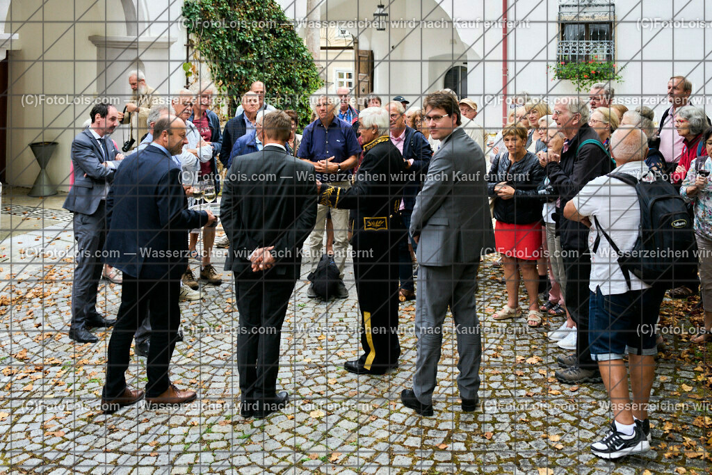 ALP3365_Jeanne de Ferrette_Empfang-Delegation Ferrette | (C)FotoLois.com, Alois Spandl, 700stes Hochzeitsjubiläum - Albrecht II. mit Johanna von Pfirt in Thann (FR) im März 2024. Empfang des Organistionskommitees aus der Region Ferrette (Pfirt)/Thann aus dem Elsass mit Empfang durch die Stadtgemeinde und Bezirkshauptmannschaft Scheibbs im Schloss Scheibbs und anschließender Kranzniederlegung in der Kartausenkirche über der Krypta des Gründerehepaares durch Mitglieder des Templer Ordens im Beisein von Mitgliedern der Goldhaubengruppen, Fr 22. September 2023.
