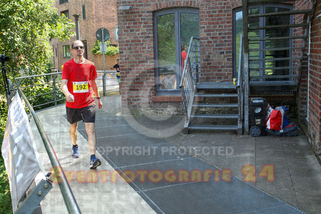 230624_1530_EV3_5437 | Sportfotografie im Rhein-Sieg Kreis, Köln, Bonn, NRW, Rheinland Pfalz, Hessen, etc. Unser Tätigkeitsfeld umfasst den Laufsport vom Volkslauf über den Marathon, Duathlon, Triathon bis zum Ultralauf wie Kölnpfad Ultra oder Schindertrail.
