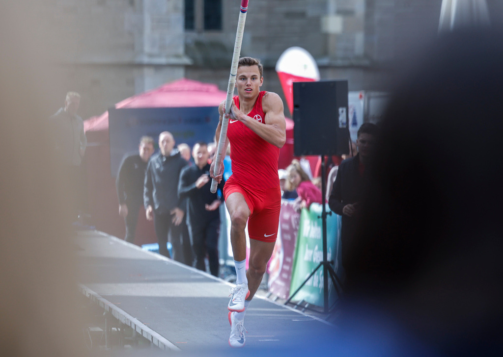 top-top.de 240913-032 | Foto, Video, Fotografie, Videografie, Fotobox, DJ, Discjockey, Musik, Musikbox, Veranstaltung, Photobooth, Amazon, Ebay, Buchtipp, Bestseller, Autor, Verlag, Buch, Wesel, Hamminkeln, NRW, Dinslaken, Rees, Drohne, Hochzeit, Party, Fotobox, Wesel, Fotograf