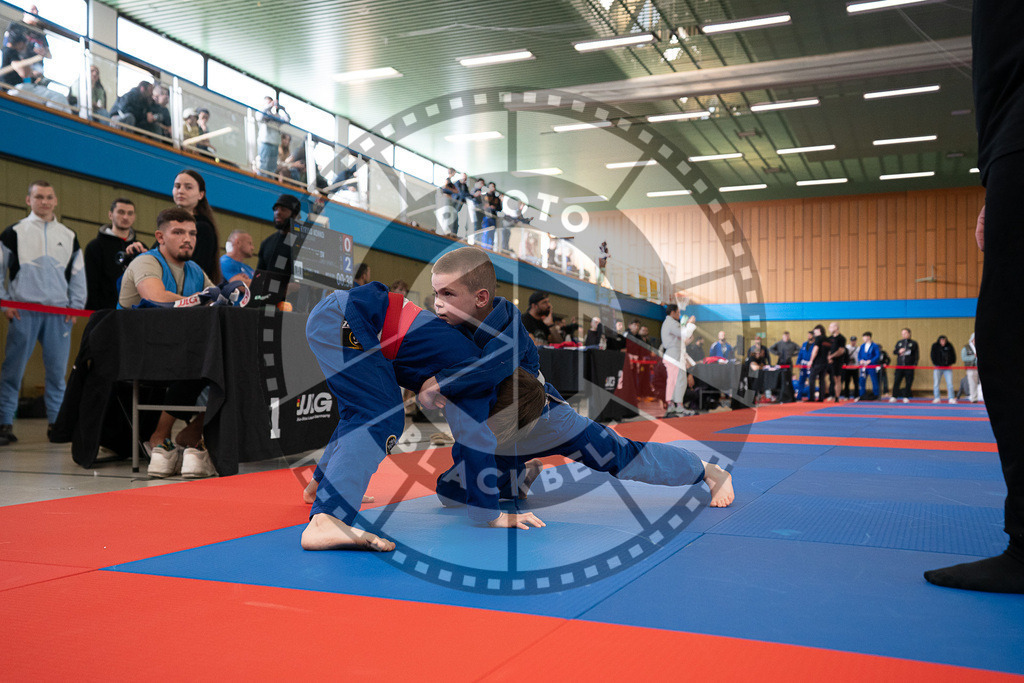 20250510PBB0114 | Athletes compete during the JJLG Berlin Open Jiu-Jitsu Championship on May 10, 2025 in Berlin, Germany. © Chiara Dazi / photoblackbelt