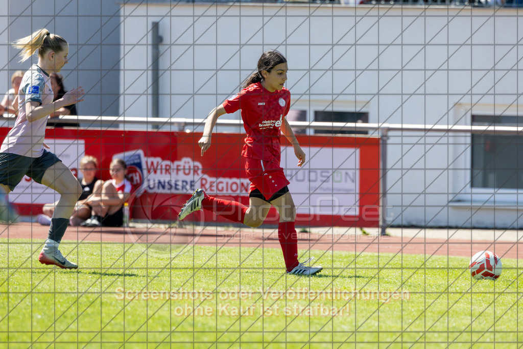 20260425_140759_0163 | #,1.FC Donzdorf (rot) vs. TSV Crailsheim (rosa), Fussball, EnBW-Oberliga B -Juniorinnen, 20. Spieltag, Saison 2025/2026, Rasenplatz Lautertal Stadion, Süßener Straße 16, 73072 Donzdorf, 25.04.2026 - 14:00 Uhr,Foto: PhotoPeet / Sport- &amp; Eventfotografie / Peter Harich