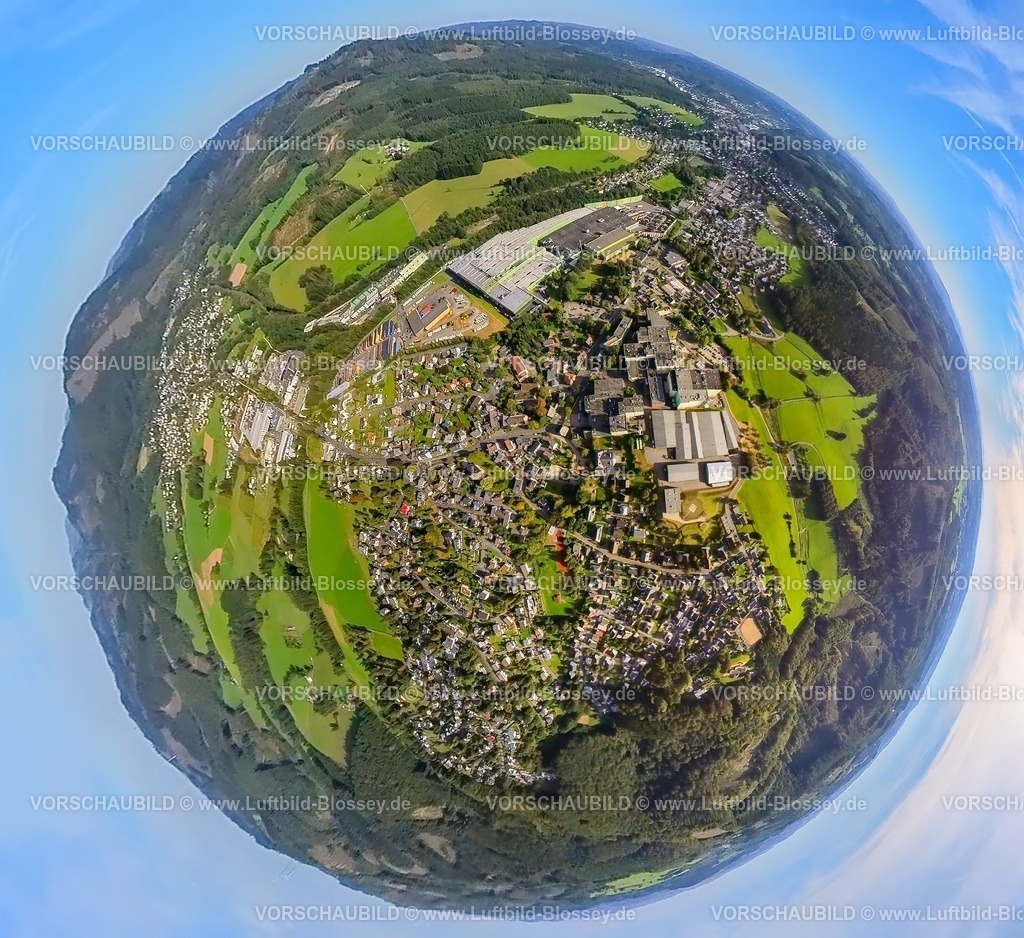 Kreuztal230990401Krombach | Luftbild, Ortsansicht Ortsteil Krombach mit Firmengelände Krombacher Brauerei, Erdkugel, Fisheye Aufnahme, Fischaugen Aufnahme, 360 Grad Aufnahme, tiny world, Krombach, Kreuztal, Sauerland, Nordrhein-Westfalen, Deutschland
