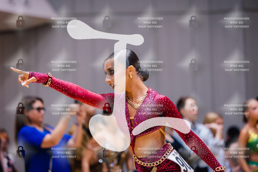 GOC 2025 - WDSF Solo Junior II Latin Female - 2025-08-21-8303 | Webshop for digital downloads and prints of dance sport, event & show photographer Julian Link - Realisiert mit Pictrs.com