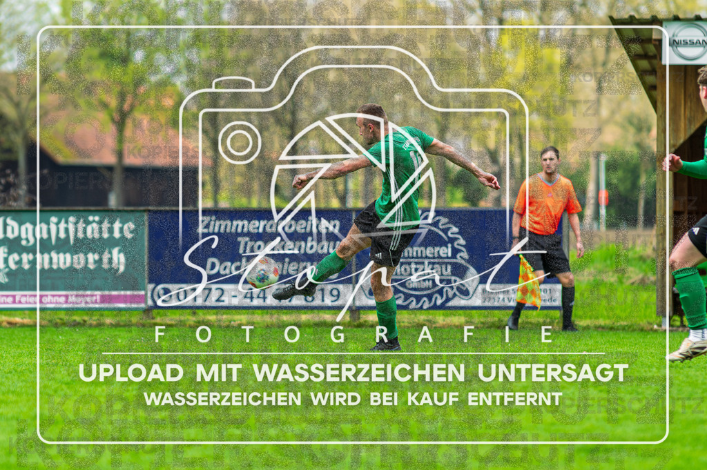DZC_0754-Verbessert-RR | Vincent Molzahn (TSV Wietzendorf #16) beim Herren Kreisliga HK Spiel zwischen FG Fulde-Stellichte und TSV Wietzendorf im Fulder Zentralstadion, Fulde (Simon Paul Stopat) - Realisiert mit Pictrs.com