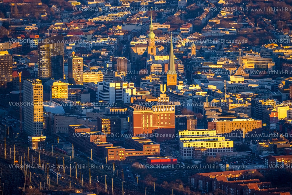 Dortmund230202770 | Luftbild, City, Dortmunder U, evang. Stadtkirche St. Petri, evang. Reinoldikirche, RWE Tower, Dorstfelder Brücke, Dortmund, Ruhrgebiet, Nordrhein-Westfalen, Deutschland