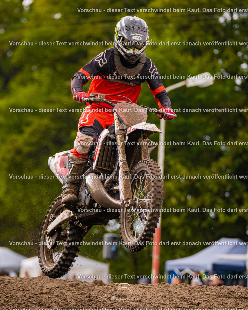 10_05_Dreetz-4809 | Sportfotografin aus Berlin-Brandenburg mit Fokus auf Motocross. Ich halte deine sportliche Leistung und echte Emotionen auf und neben der Strecke professionell fest. Entdecke die Fotos von deinem Rennen und bestelle sie direkt hier im Shop.