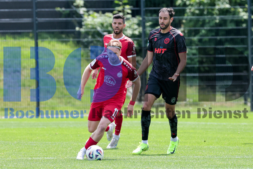 SES_ESSFKO20250712-16 | bond - Realisiert mit Pictrs.com