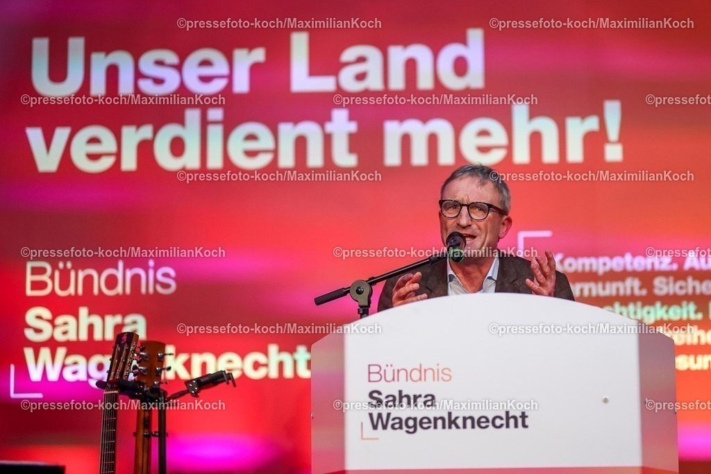 Wup06022501116 | 06.02.2025, Wahlkampfveranstaltung Bündnis Sahra Wagenknecht - Der Politiker Thomas Christian Wilhelm Geisel bei seiner Rede in der Alten Papierfabrik in Wuppertal. 