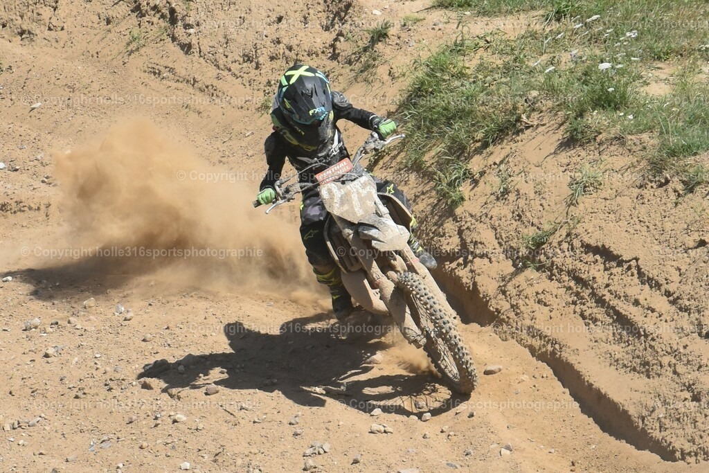 DSC_0247 (2) | Sportfotografie , Motorsport, Motoross, Reitsport, Mointainbike, Enduro,
Landschaft , Outdoor, Eventfotografie, Landschaft, Bilder online bestellen - Realisiert mit Pictrs.com