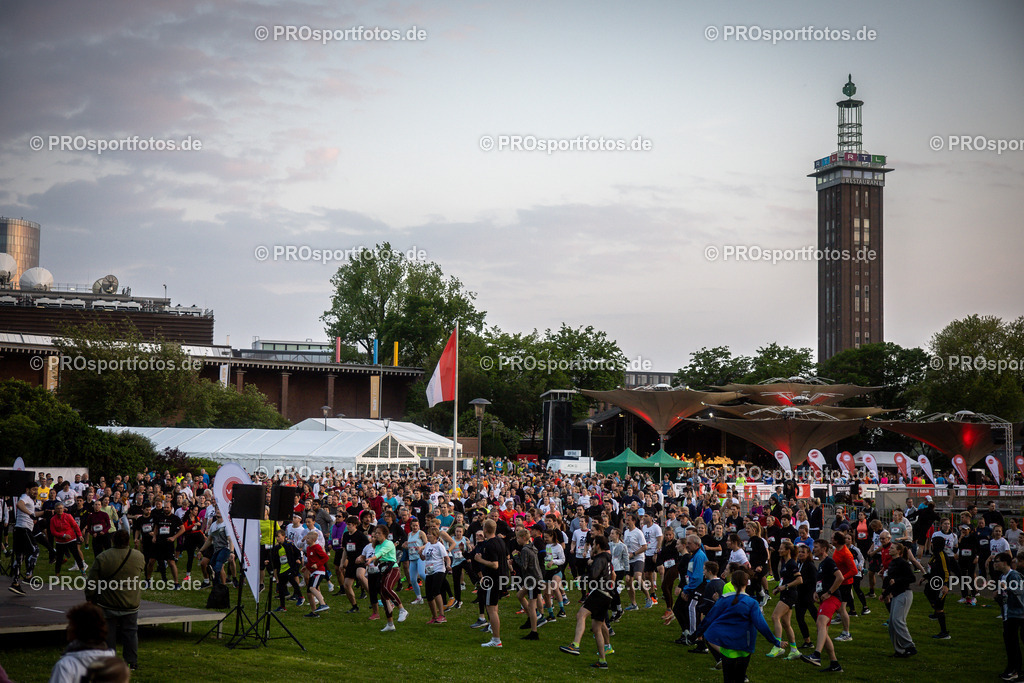 21. ASV Nachtlauf; Koeln, 08.05.24 | Impressionen vom 21. ASV Nachtlauf am 08.05.24 am Tanzbrunnen in Koeln. Foto: BEAUTIFUL SPORTS/Axel Kohring