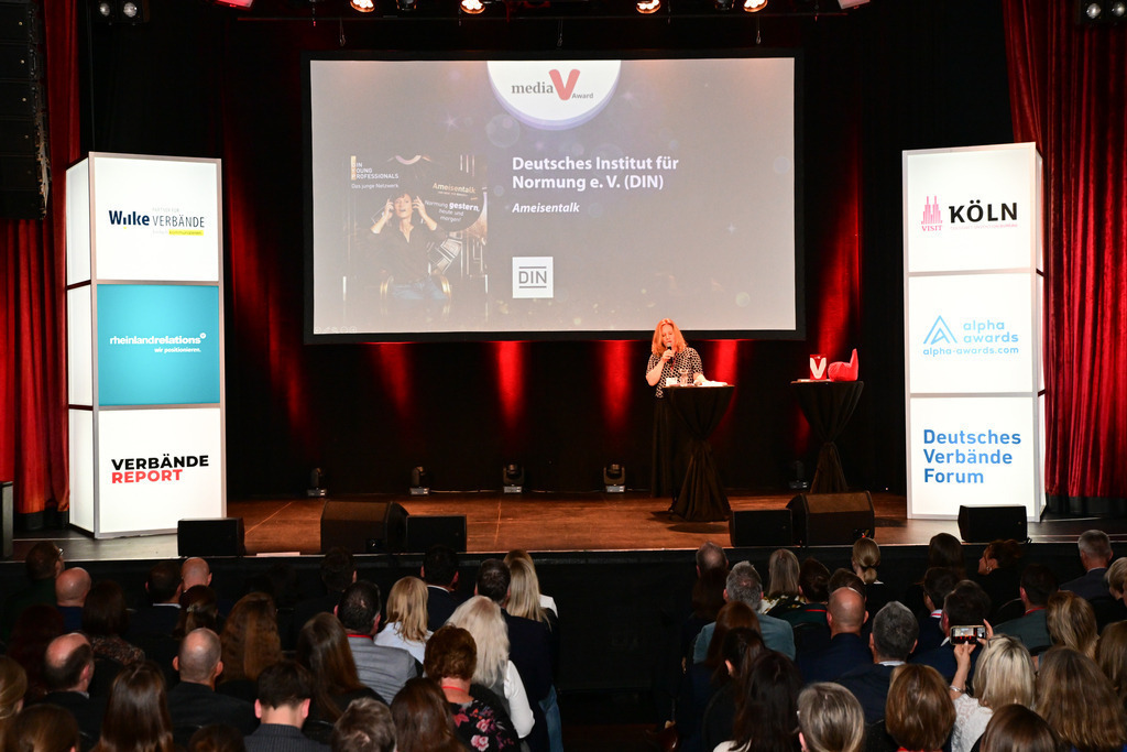 0241Media_V_Award_2025_Foto_Stefan_Wernz | Fotograf Köln - Realisiert mit Pictrs.com