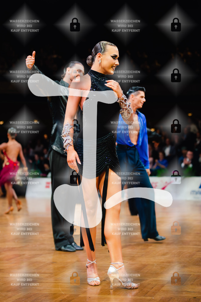 GOC 2025 - WDSF GrandSlam Latin 26th (3) Justin Lauer _ Rita Schumichin (Germany)-2025-08-23-3253 | Webshop for digital downloads and prints of dance sport, event & show photographer Julian Link - Realisiert mit Pictrs.com