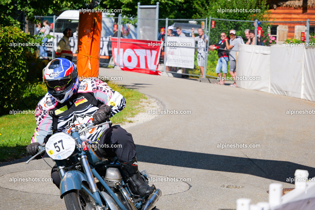 P1025800 | Erleben Sie atemberaubende, hochqualitative Fotos Ihrer Fahrt entlang der malerischen Alpenstraßen. Besuchen Sie alpineshots.com, um professionelle Aufnahmen Ihrer unvergesslichen Reise zu finden und zu kaufen - Realisiert mit Pictrs.com